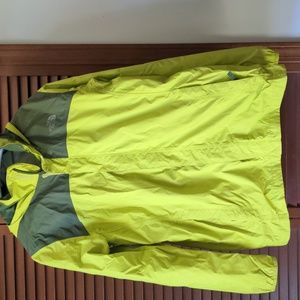 Boys NorthFace Hyvent rain jacket